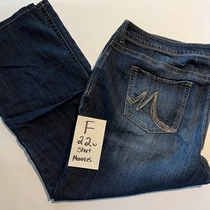 22w short Maurices jeans